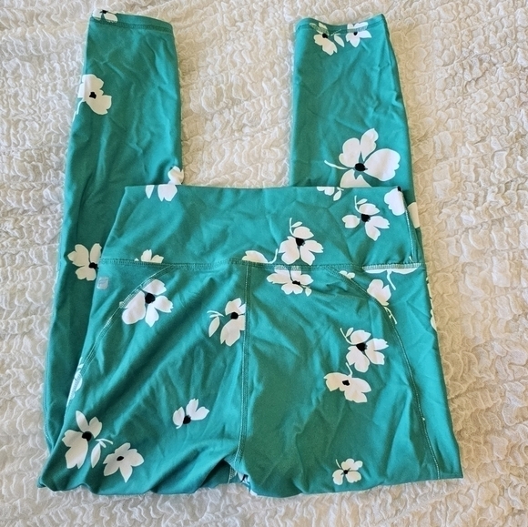 Fabletics Lisette 7/8 High Waisted Capri Teal small - Picture 8 of 9